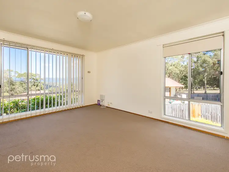32 Pine Avenue, Kingston TAS 7050