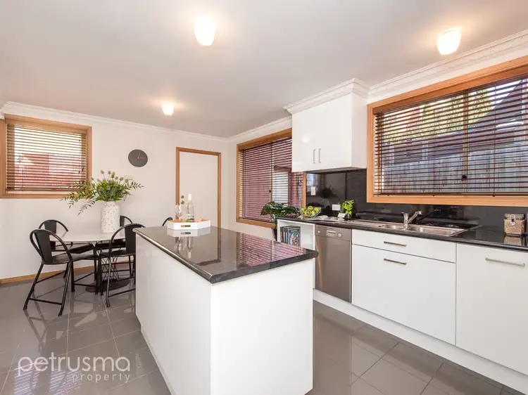 Third view of Homely villa listing, 2/177 Bathurst Street, Hobart TAS 7000