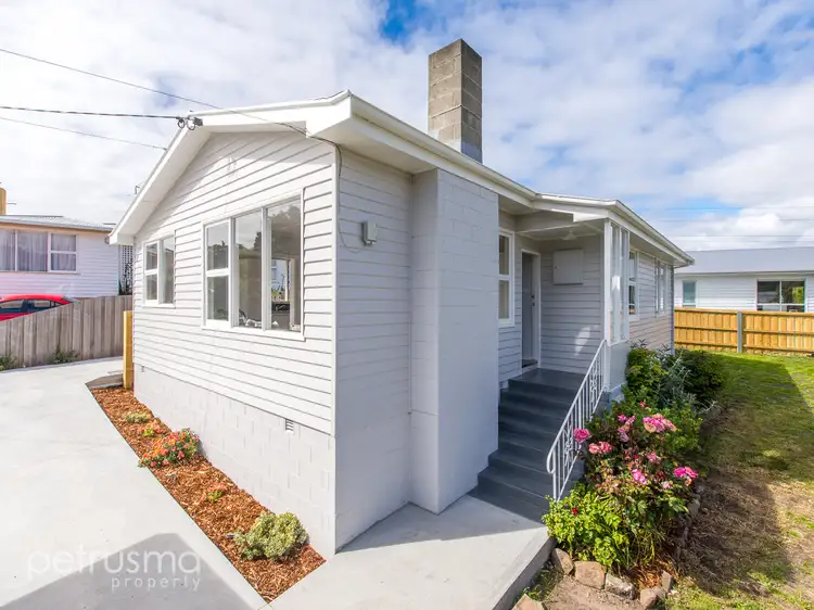 1/3 Nilpena Street, Mornington TAS 7018