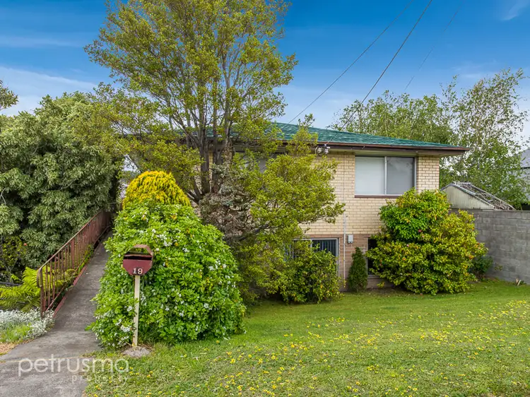 19 Silwood Avenue, Howrah TAS 7018