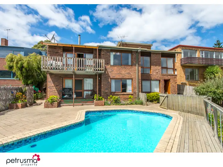 21 Begonia Street, Lindisfarne TAS 7015