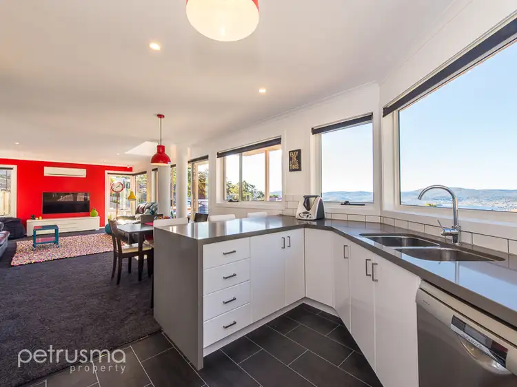 Fifth view of Homely villa listing, 2/32 Fielding Drive, West Hobart TAS 7000