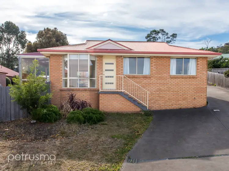 1/102 Oakdowns Parade, Oakdowns TAS 7019