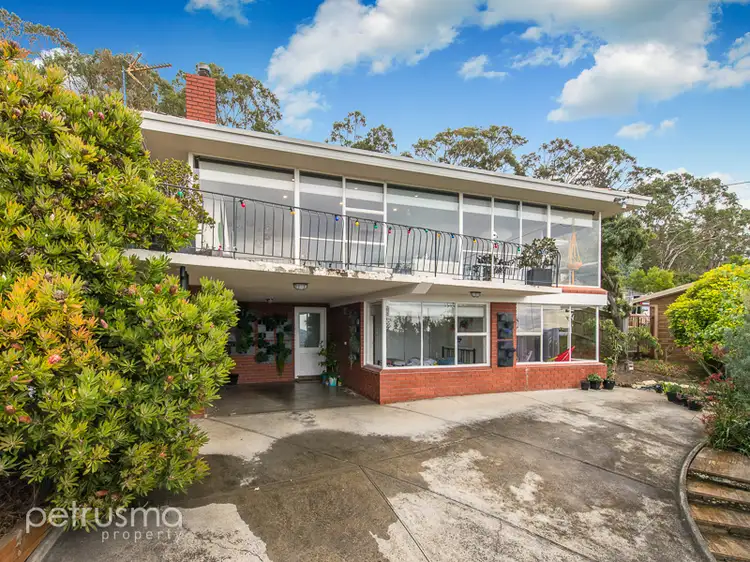 21 Weerona Avenue, Mount Stuart TAS 7000
