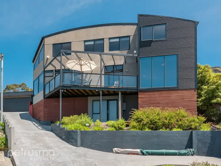 11 Danval Place, West Hobart TAS 7000