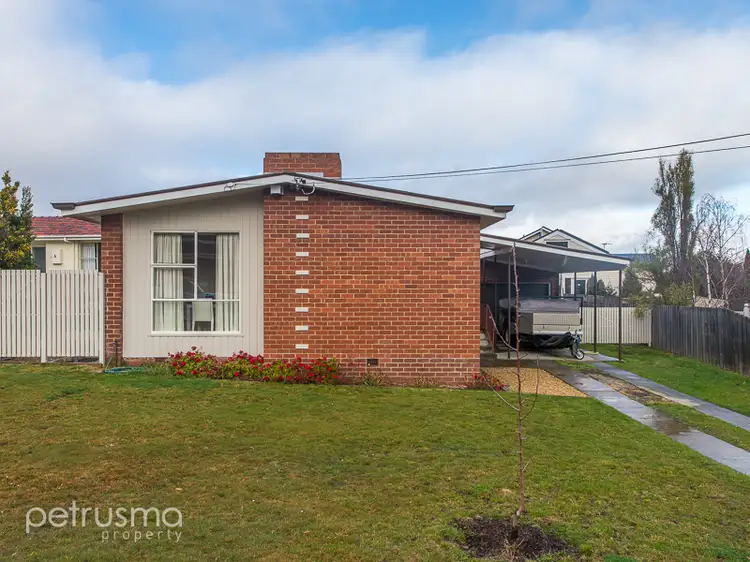 8 Tanundal Street, Howrah TAS 7018