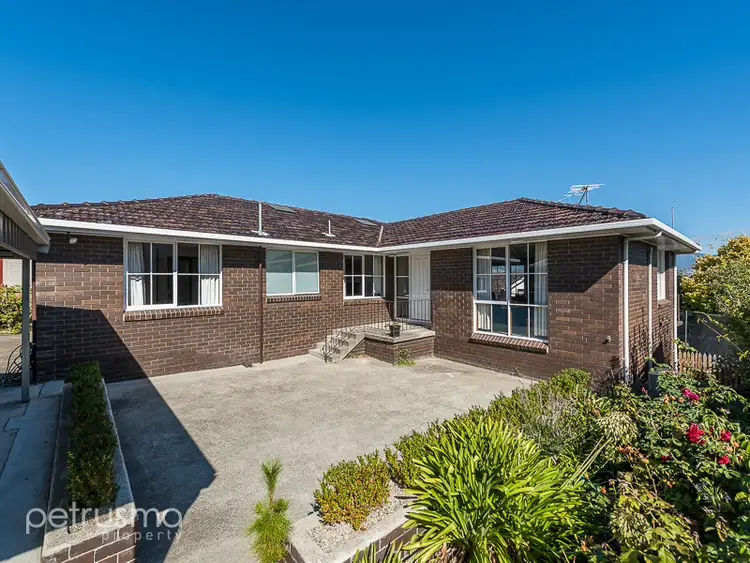 66 Cornwall Street, Rose Bay TAS 7015