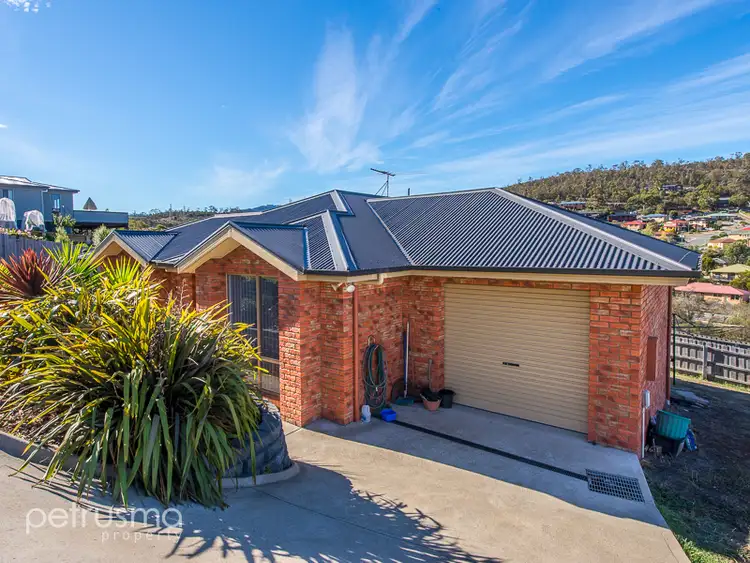 28 Dumbarton Drive, Geilston Bay TAS 7015