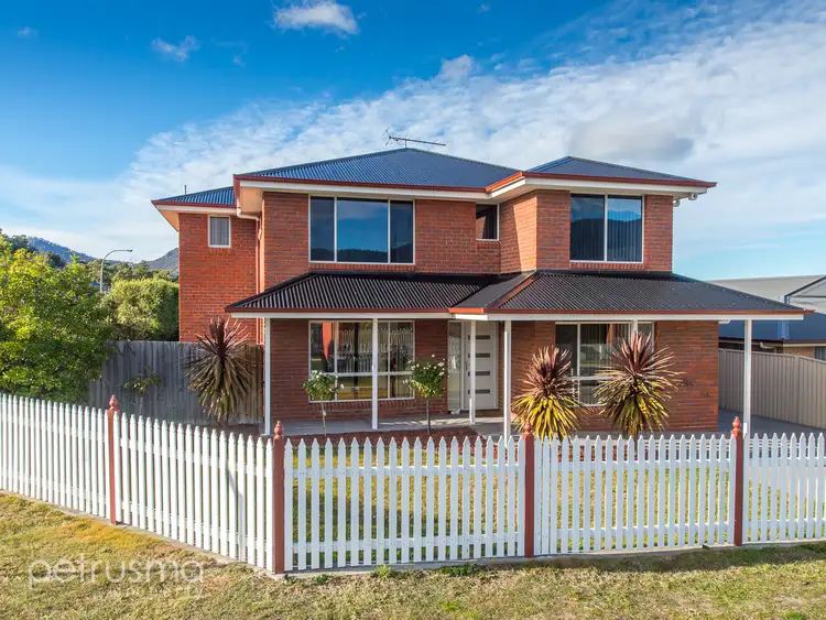 1 Voss Court, Old Beach TAS 7017