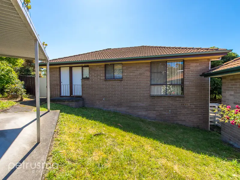 Main view of Homely unit listing, 2/20 Diamond Drive, Blackmans Bay TAS 7052