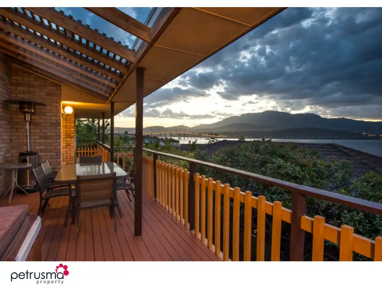 18 Swinton Place, Rose Bay TAS 7015