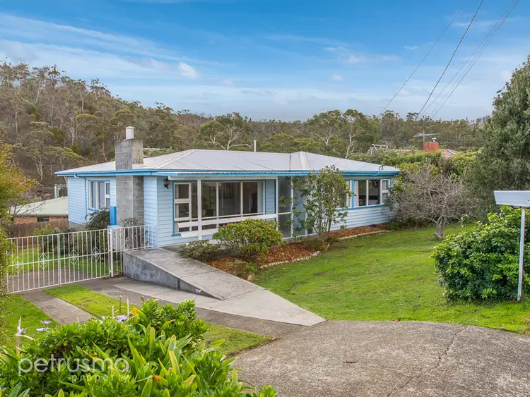 18 Banawarra Road, Geilston Bay TAS 7015
