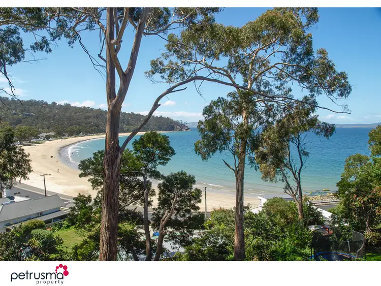 9 James Avenue, Kingston Beach TAS 7050