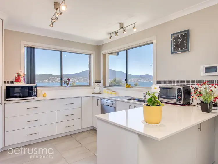 Sixth view of Homely villa listing, 1/618 Oceana Drive, Howrah TAS 7018