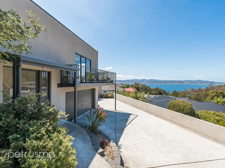 Main view of Homely unit listing, 1/7 Gardenia Grove, Sandy Bay TAS 7005