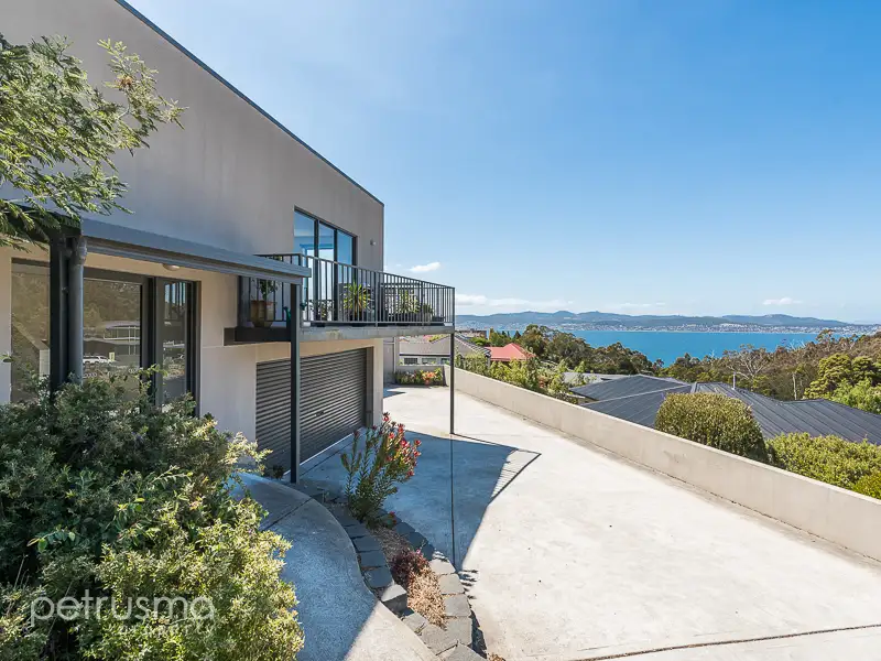 Main view of Homely unit listing, 1/7 Gardenia Grove, Sandy Bay TAS 7005