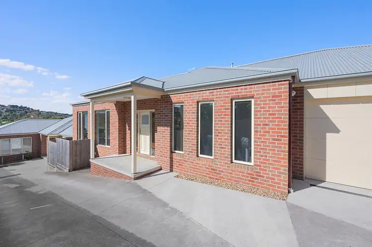 2/260 Roslyn Rd, Highton VIC 3216