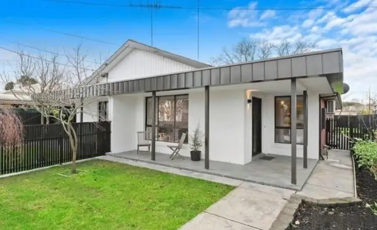 1/50 Marshall St, Newtown VIC 3220