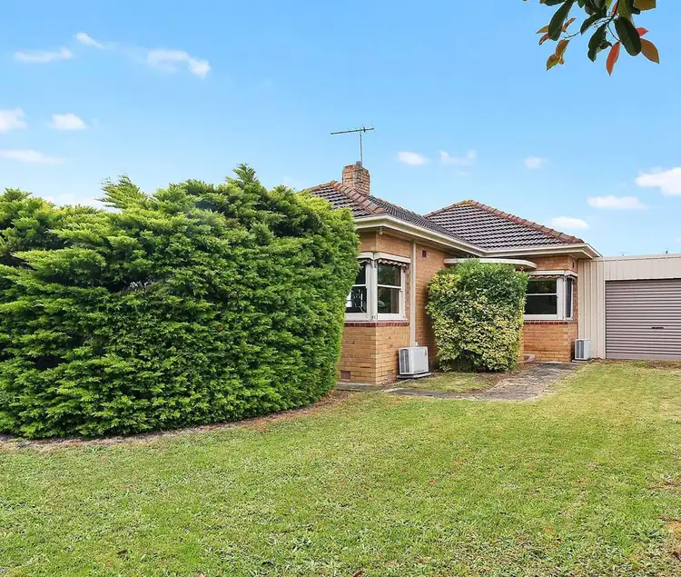 48 Logan Street, Hamlyn Heights VIC 3215