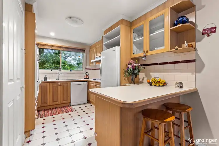 Fourth view of Homely house listing, 8 Ingleton Court, Narre Warren VIC 3805