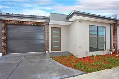 Main view of Homely unit listing, 2/2 Currajong Court, Thomastown VIC 3074