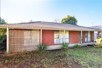 100 Dunsterville Crescent, Frankston VIC 3199