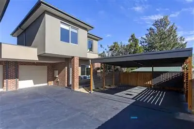 3/64 Faraday Road, Croydon South VIC 3136