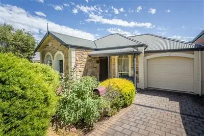 5 Kinross Avenue, Lower Mitcham SA 5062