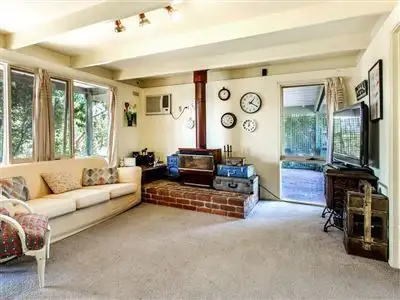 Fifth view of Homely house listing, 8 Lyn Court, Somerville VIC 3912