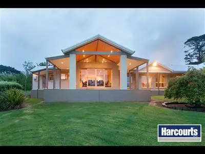 30 Roberts Road, Warragul VIC 3820
