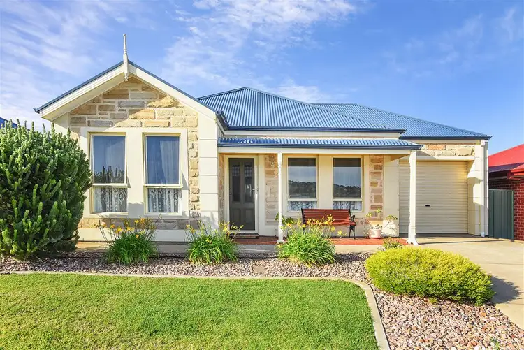 24 Tripp Street, Encounter Bay SA 5211