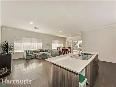12 Current Street, Yanchep WA 6035