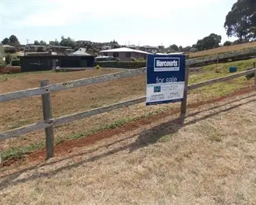 1 Southwood Avenue, Penguin TAS 7316