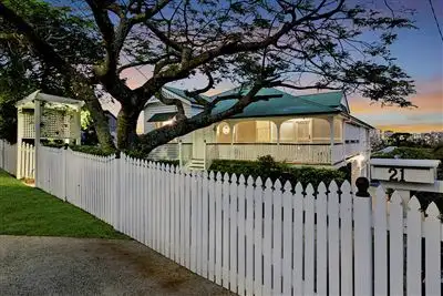 21 Nuttall Street, Bulimba QLD 4171