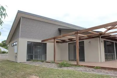 Main view of Homely townhouse listing, 9 Pendlebury Street, Alexandra VIC 3714