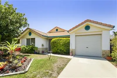 4 Spinny Court, Margate QLD 4019