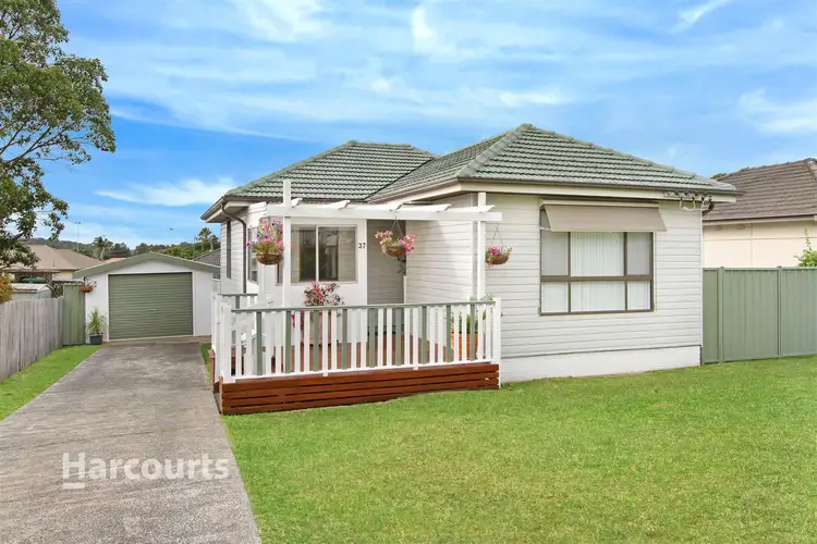 37 Denniss Street, Berkeley NSW 2506