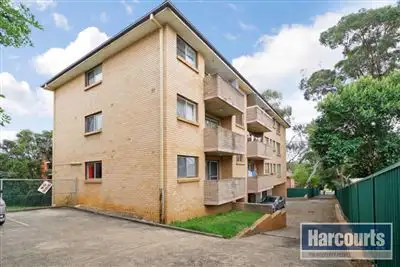 8/28 Moore Street, Campbelltown NSW 2560