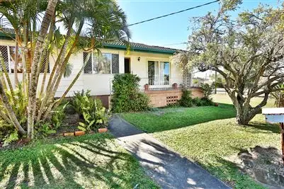 2 Alkooie Avenue, Clontarf QLD 4019