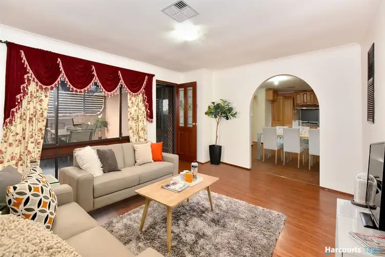 15 Maralyn Court, Aberfoyle Park SA 5159