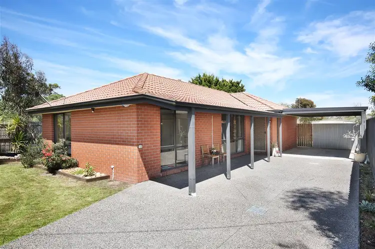 34 Erwin Drive, Seaford VIC 3198