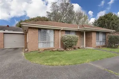 Main view of Homely unit listing, 2/11 Lloyd Street, Langwarrin VIC 3910