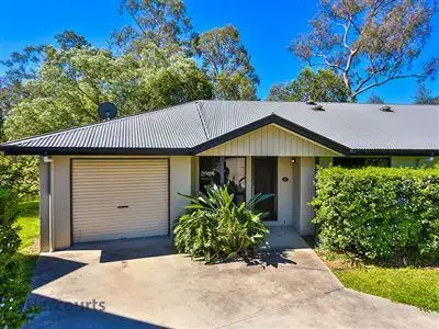 Main view of Homely townhouse listing, 8/27 Oatland Crescent, Holland Park West QLD 4121