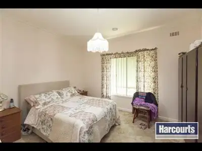 Fifth view of Homely house listing, 8 Alford Street, Warragul VIC