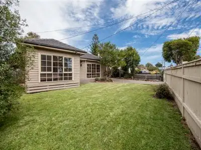 4 Ashleigh Avenue, Frankston VIC