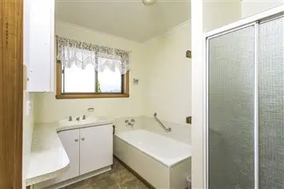 Sixth view of Homely unit listing, 2/15 Hedley Street, Scottsdale TAS 7260