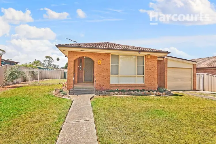 78 Evelyn Street, Macquarie Fields NSW 2564
