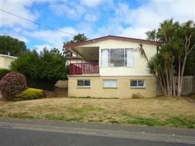18 Esplanade, Midway Point TAS