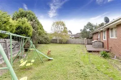 Sixth view of Homely house listing, 8 Lutana Court, Frankston VIC