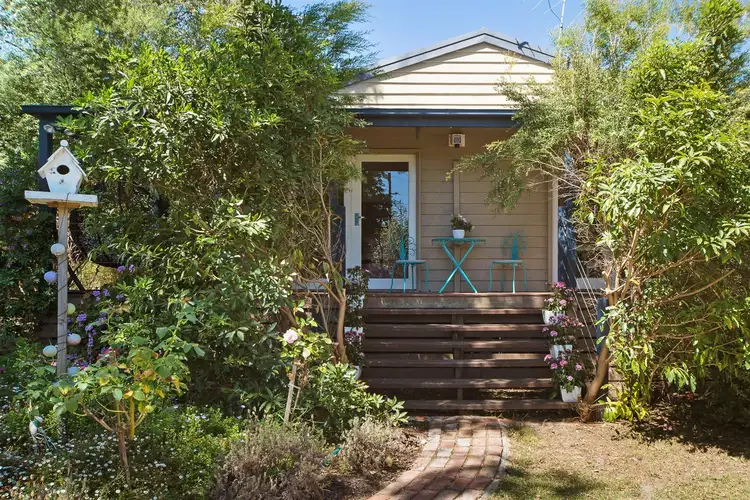 20 Mountain View Road, Mount Eliza VIC 3930